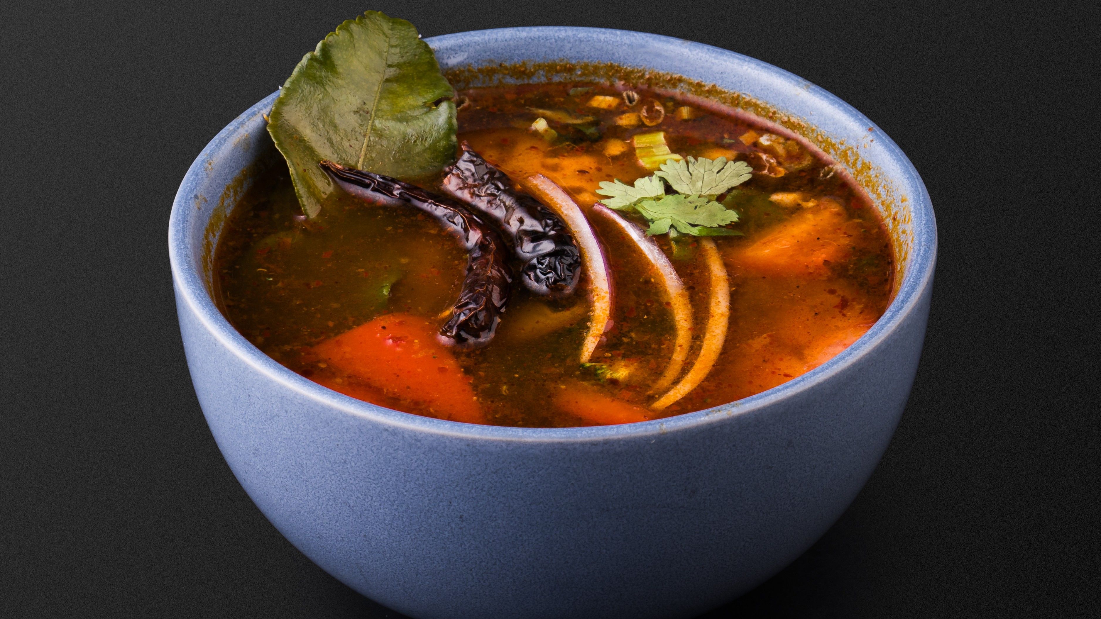 B2 Tom Yum (Lemongrass Soup) Large