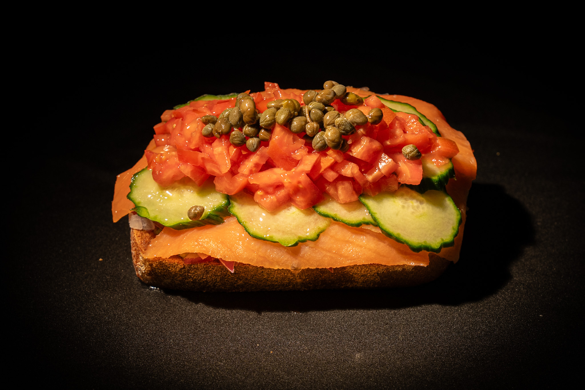 SMOKED SALMON AVOCADO
