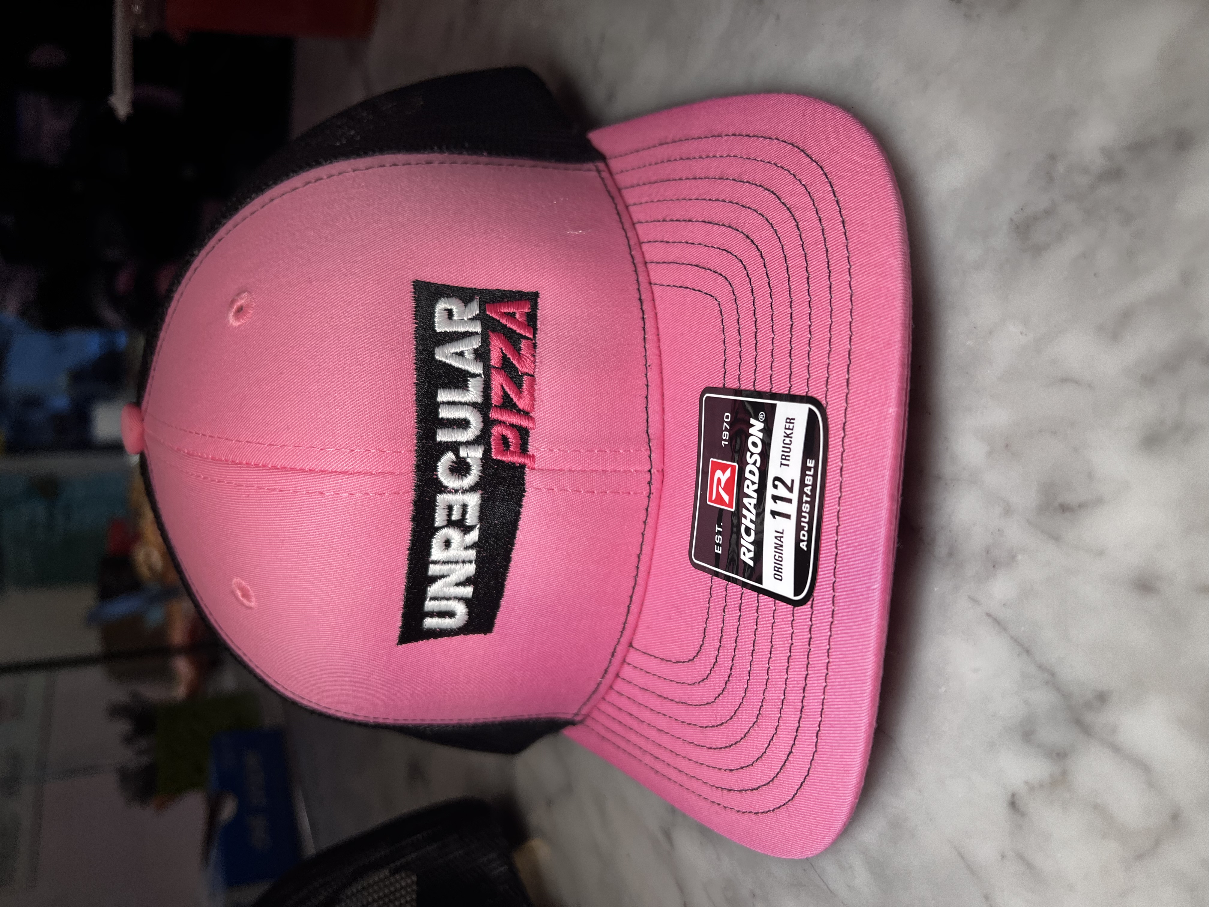 Unregular Pizza Hat trucker Pink