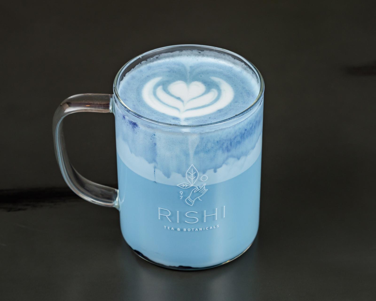 Hot Blue matcha Lavander