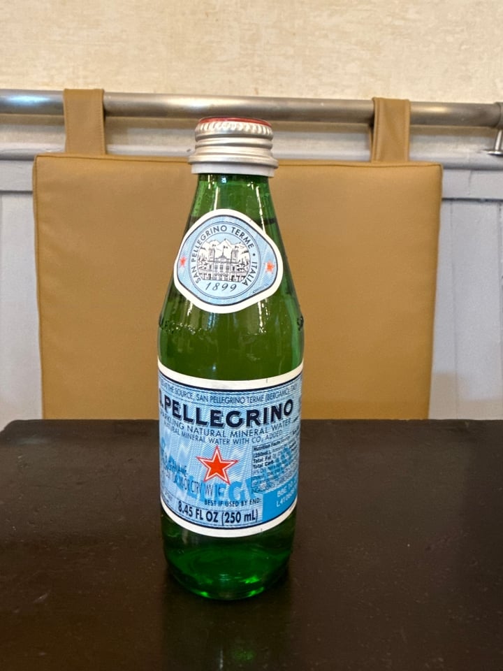 Pellegrino (250 mL)