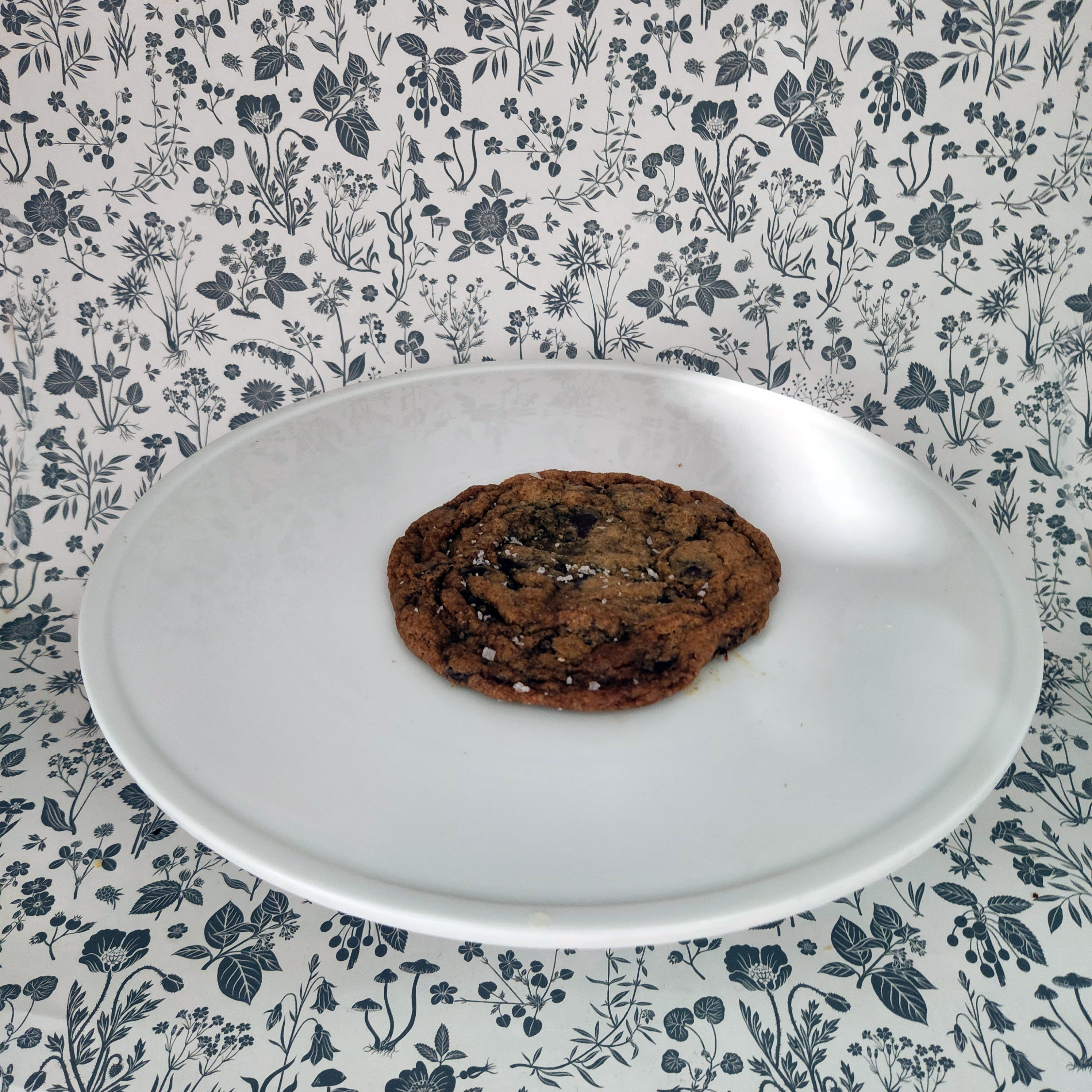 Chocolate Chip Sea Salt Cookie