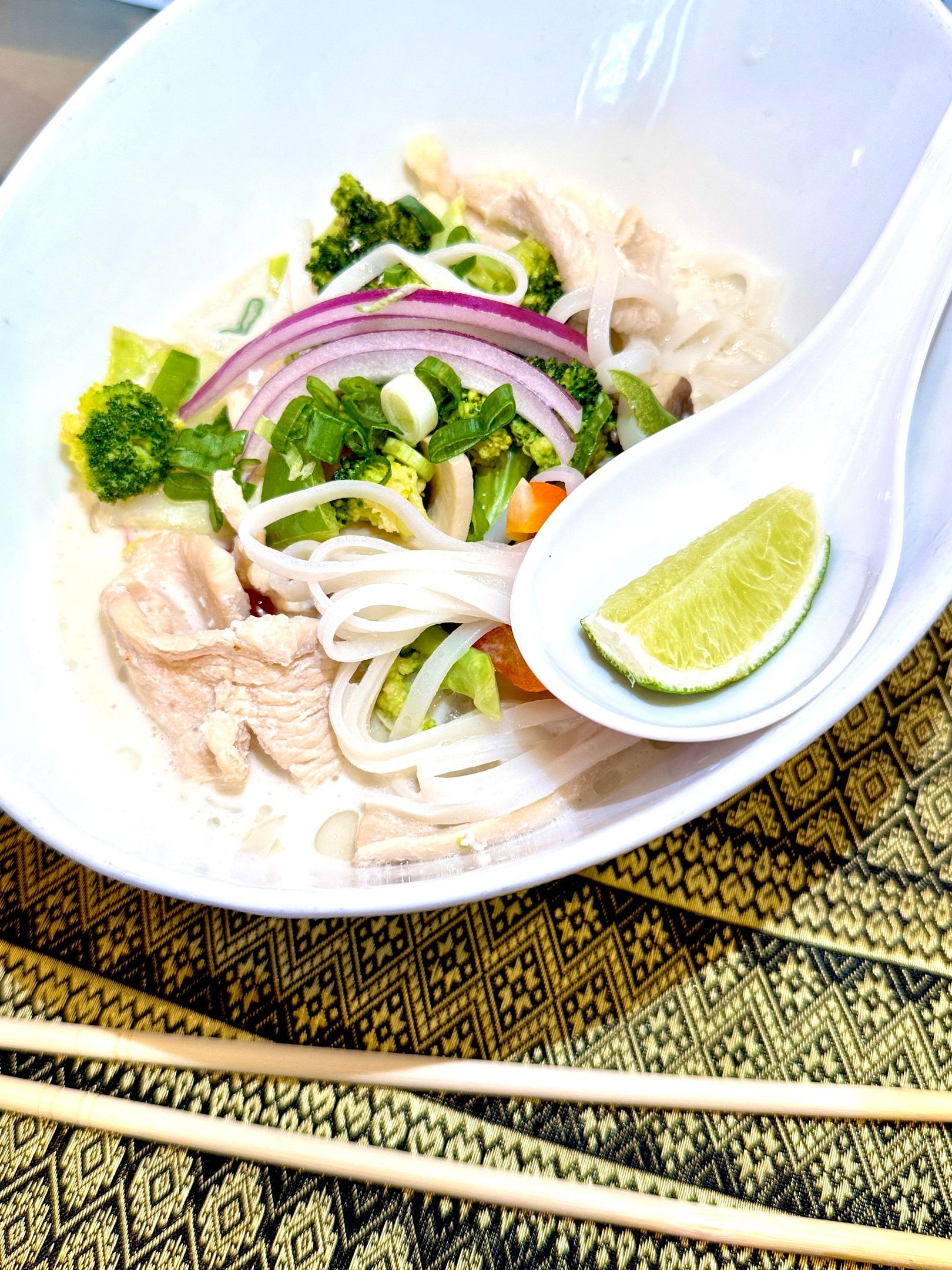 T.Kha (Coconut) Noodle Soup Large
