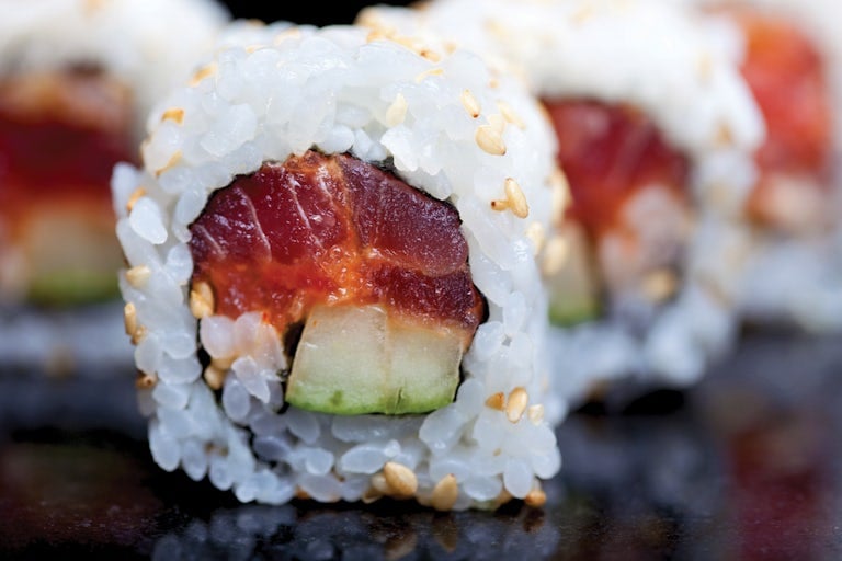 SPICY TUNA ROLL*