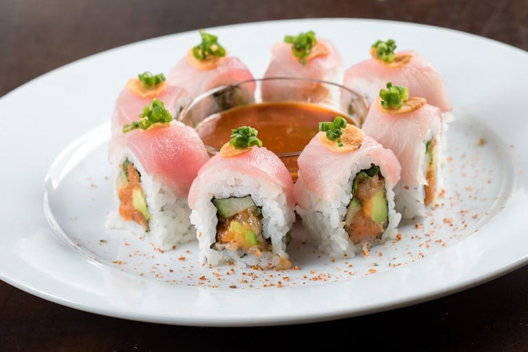 CHILI PONZU YELLOWTAIL ROLL