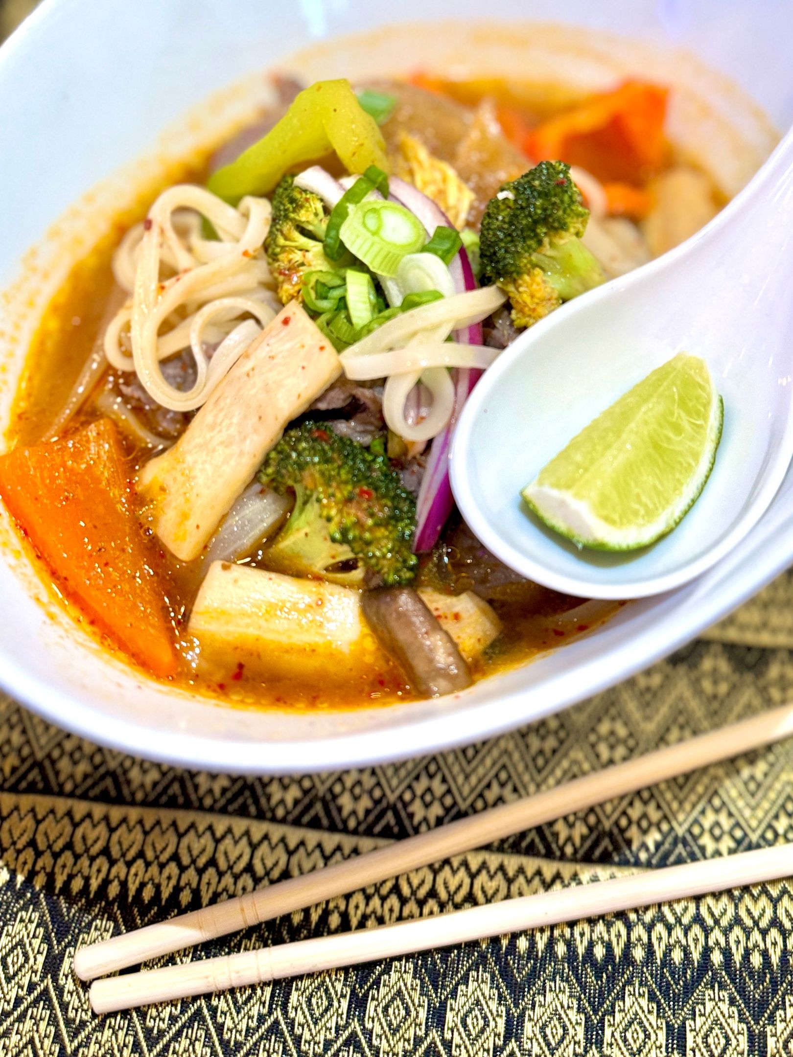 T.Yum (Lemongrass) Noodle Soup Large