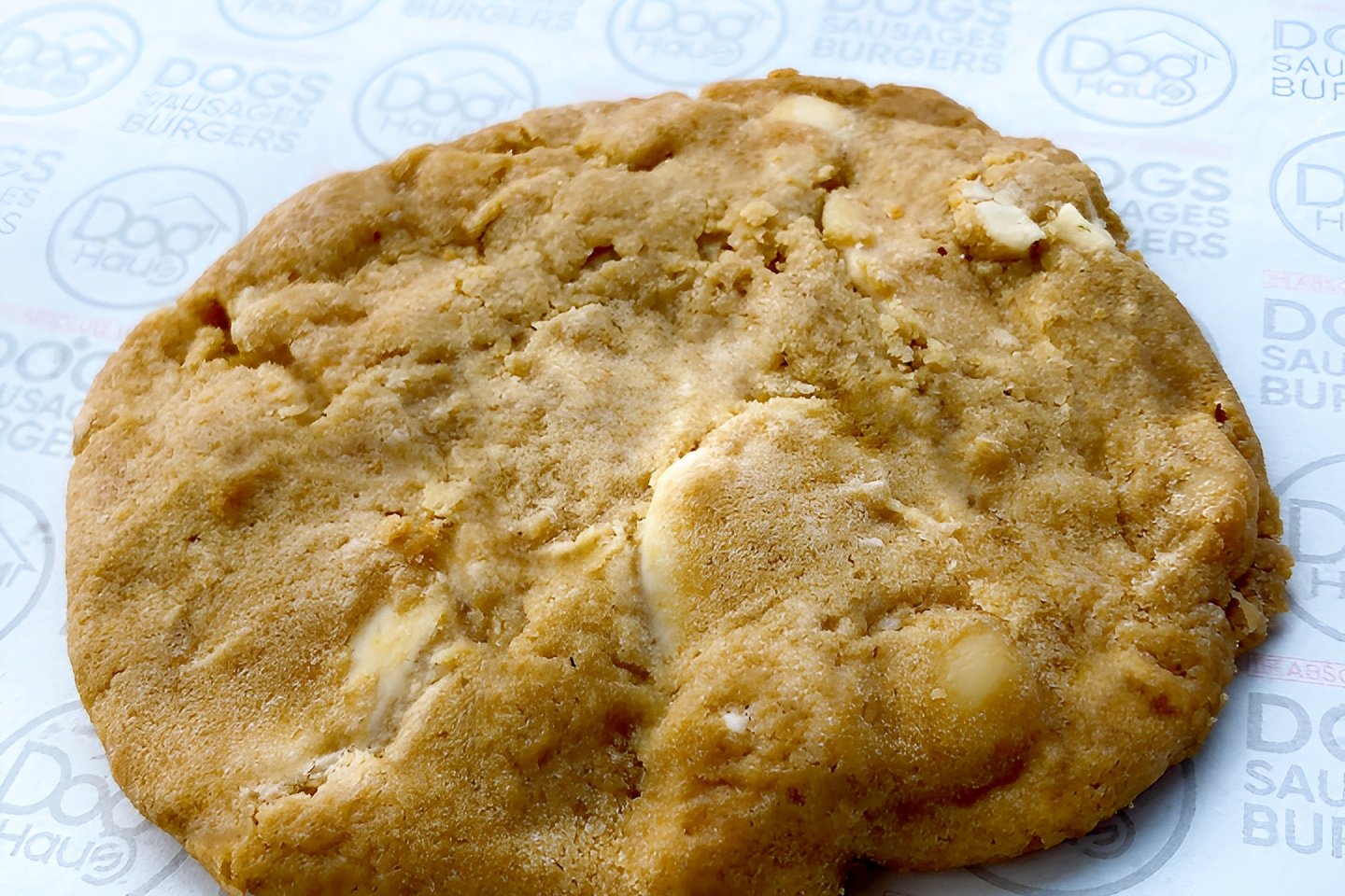 White Chocolate Macadamia Cookie