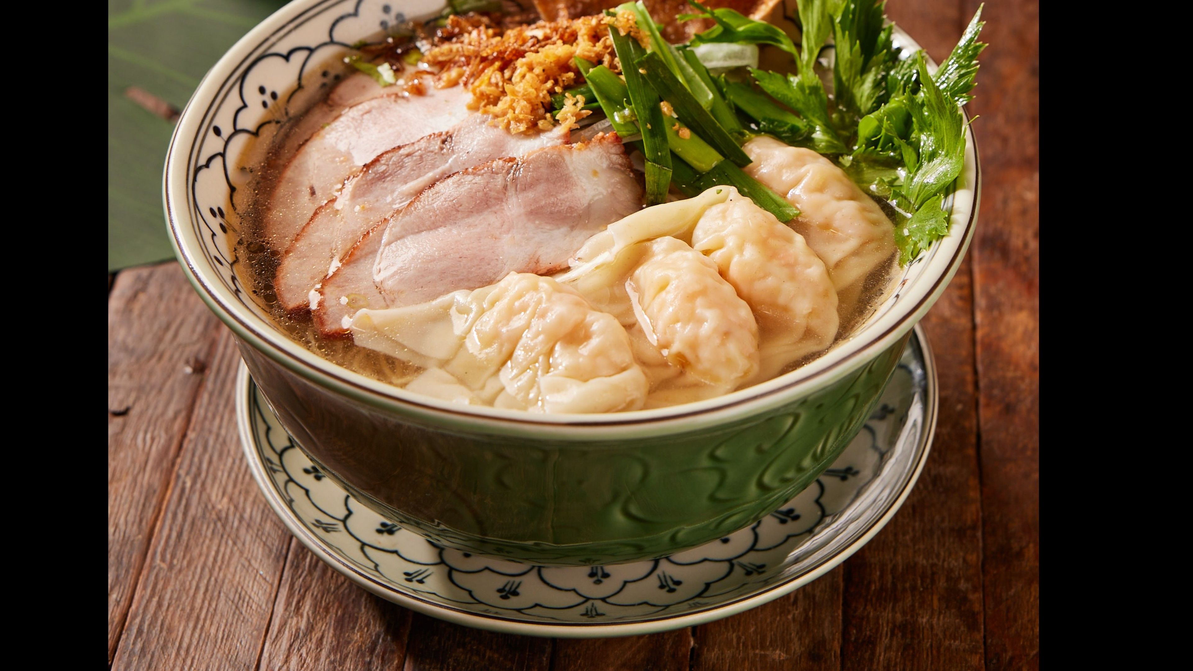 E03L. EggNoodle+ Wonton