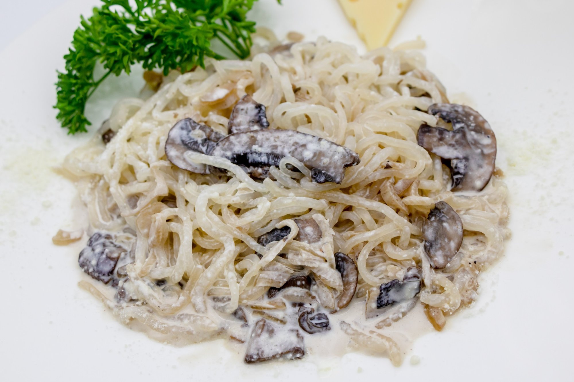 Creamy Mushroom Fettuccine Alfredo Shirataki
